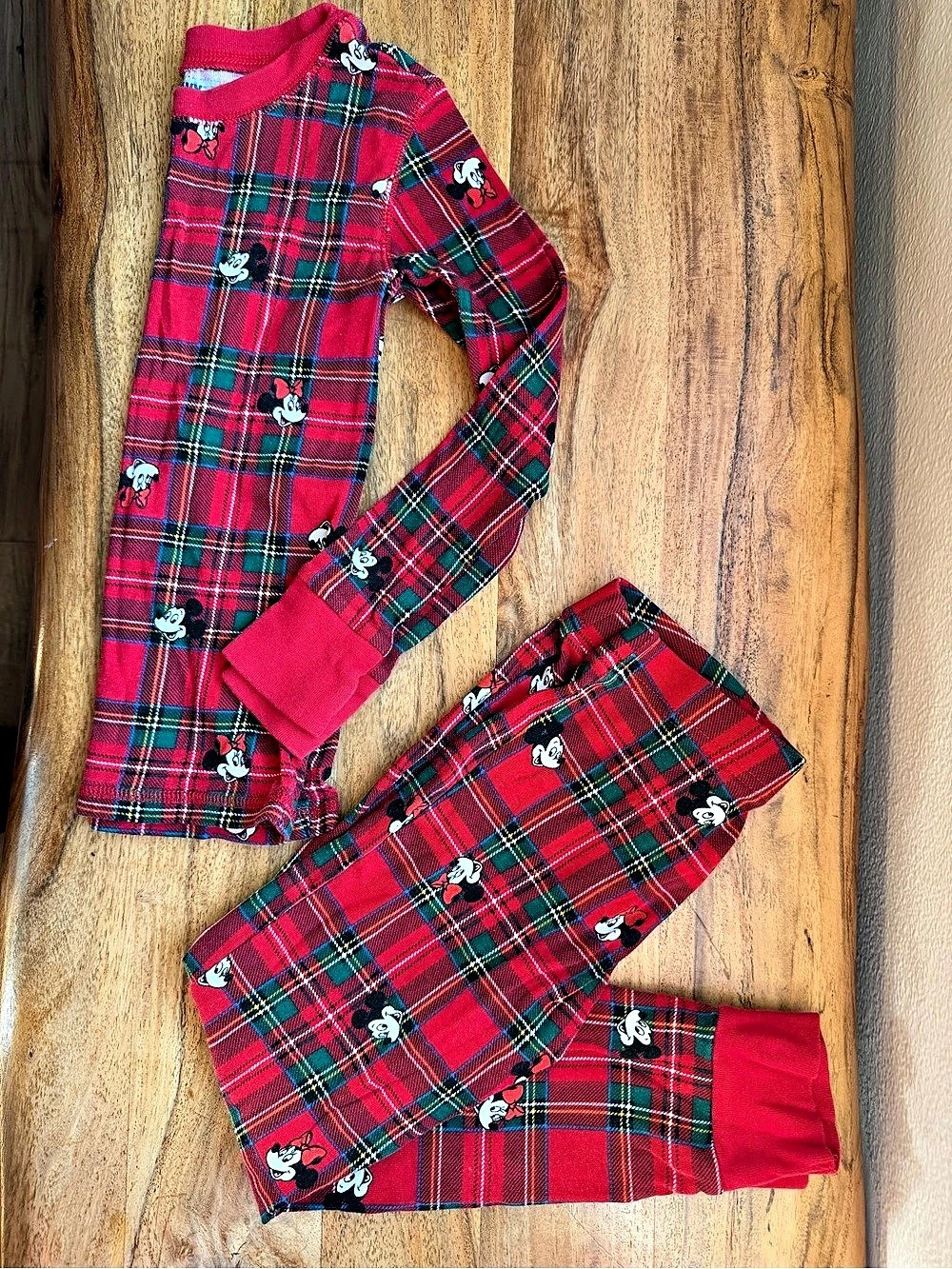 Disney Plaid Pajama Set Red & Green Size 6 Like New